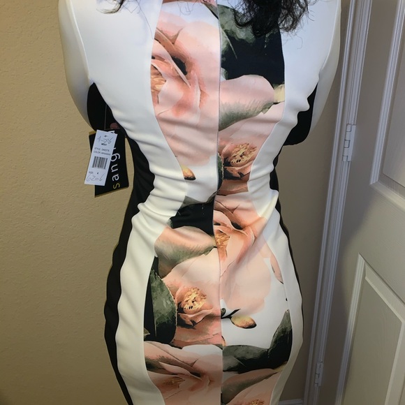 Flower Dress - Picture 3 of 4